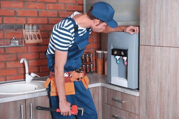 نشتی آبسردکن