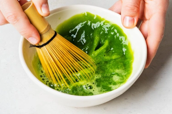ابزارها برای طرز تهیه چای ماچا