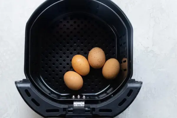 پخت تخم مرغ در ایرفرایر